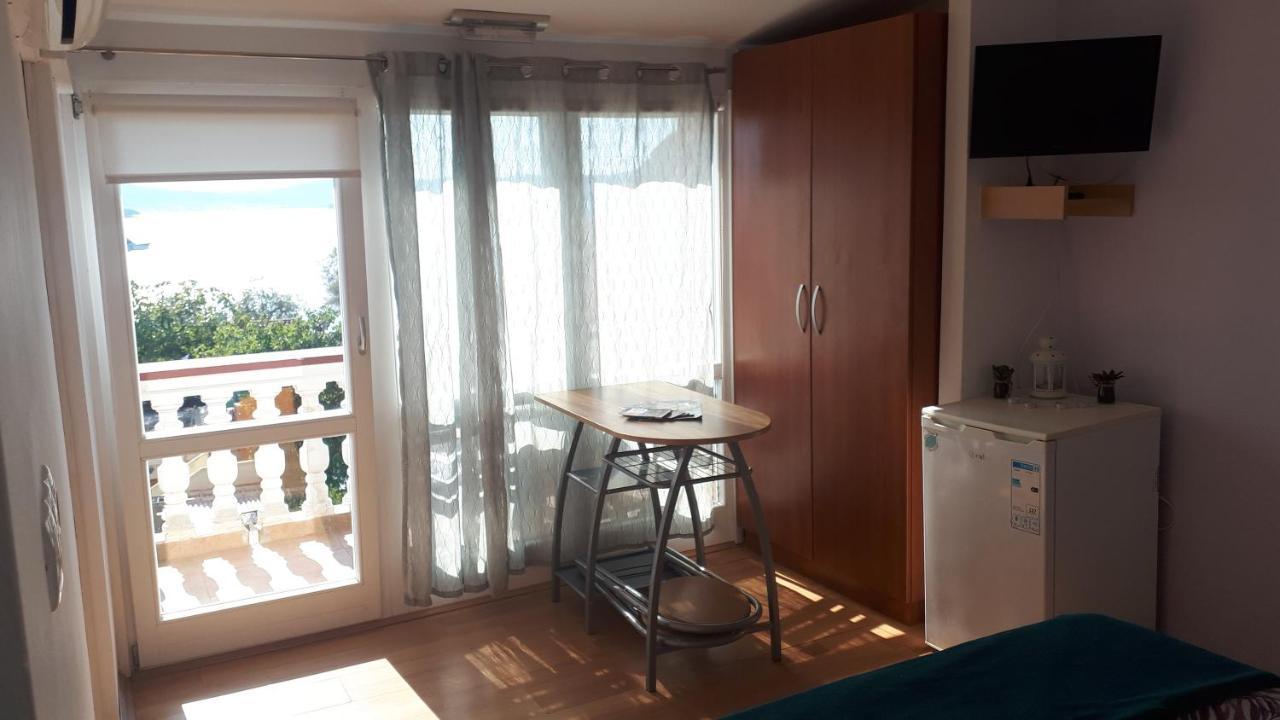 Sobe Rolo Uz More Hotel Biograd Na Moru Exterior photo