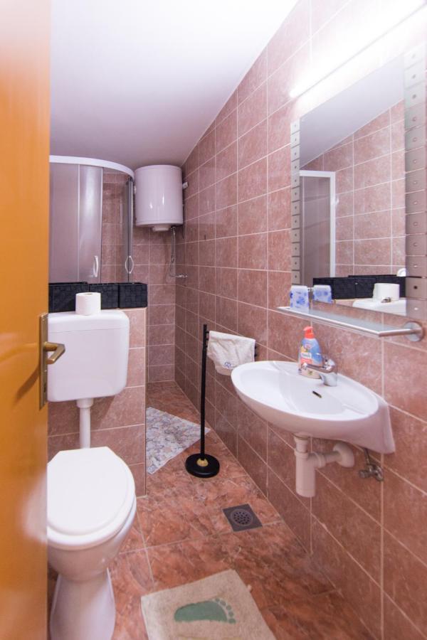 Sobe Rolo Uz More Hotel Biograd Na Moru Exterior photo